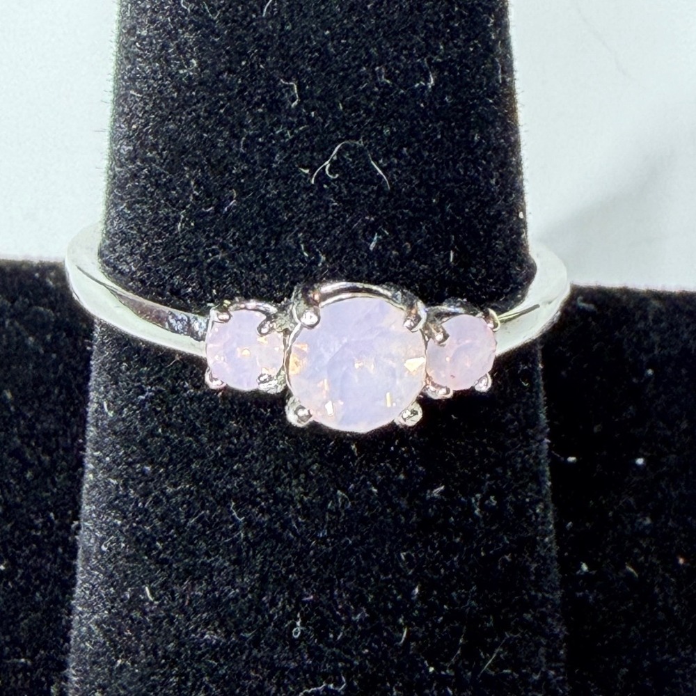 Fragrant Jewels Iridescent Pink Three Stone Silver Tone Ring Size 9